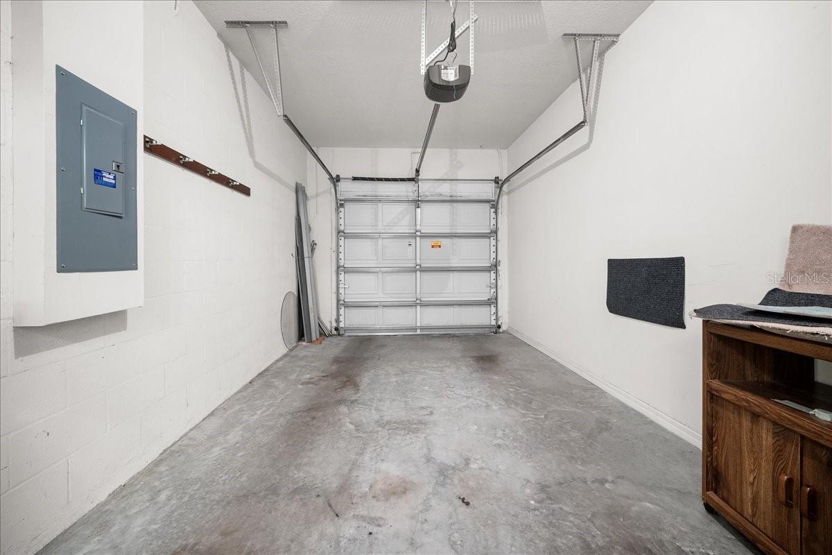 BAY BREEZE COVE - Residential