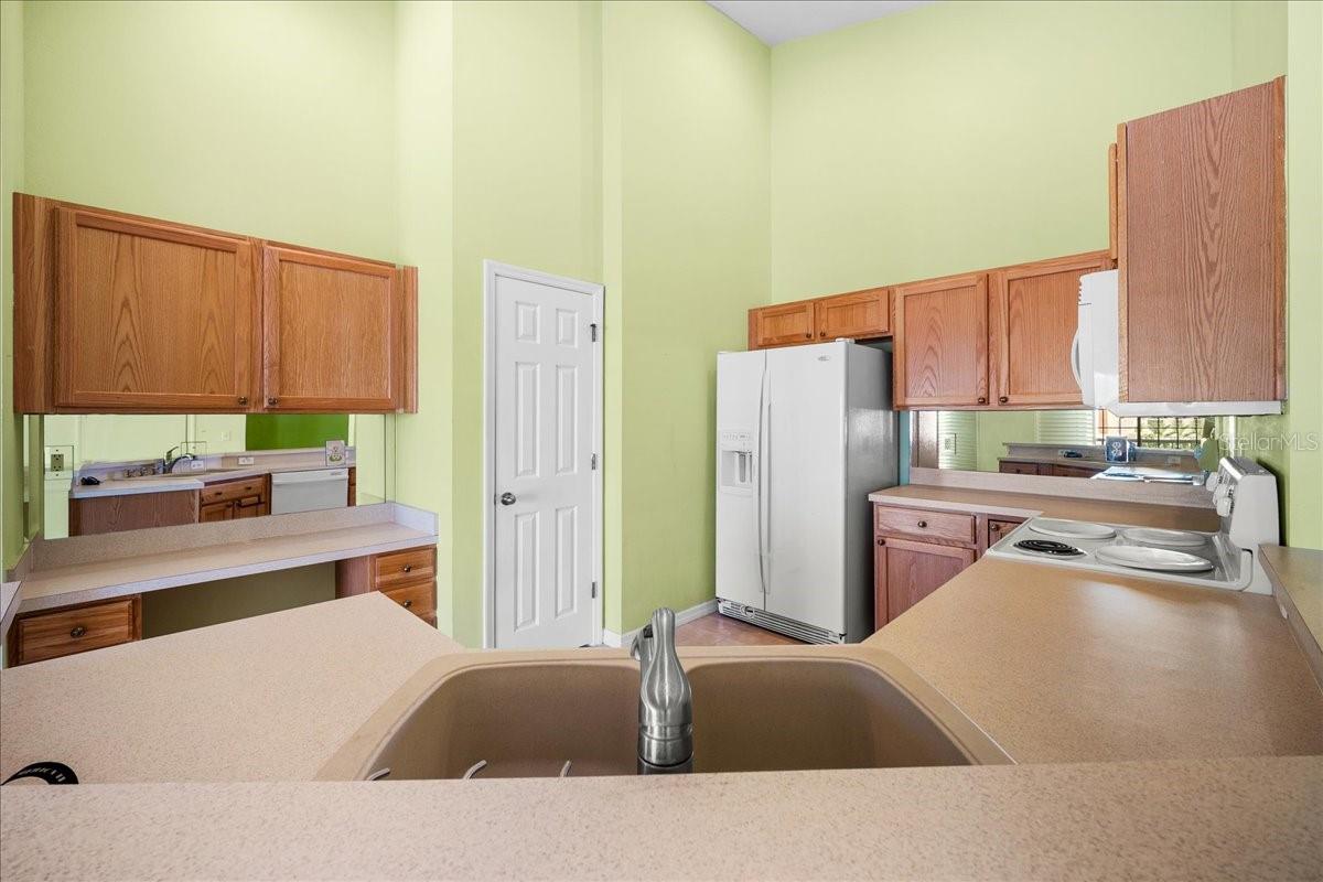 BAY BREEZE COVE - Residential