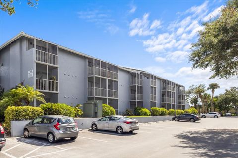 Photo of 122 Water Front Way #370, Altamonte Springs, FL 32701 (MLS # O6328691)