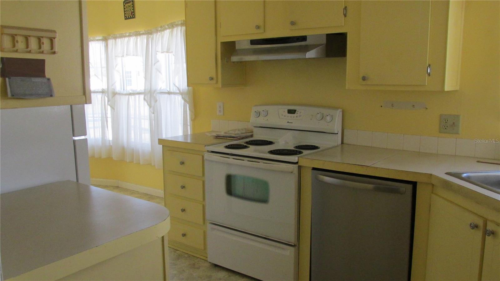 SWEETWATER GOLF & TENNIS CLUB ADD 01 - Residential