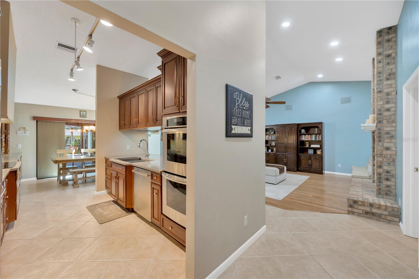 REPLAT OF BELLEFONTE - Residential