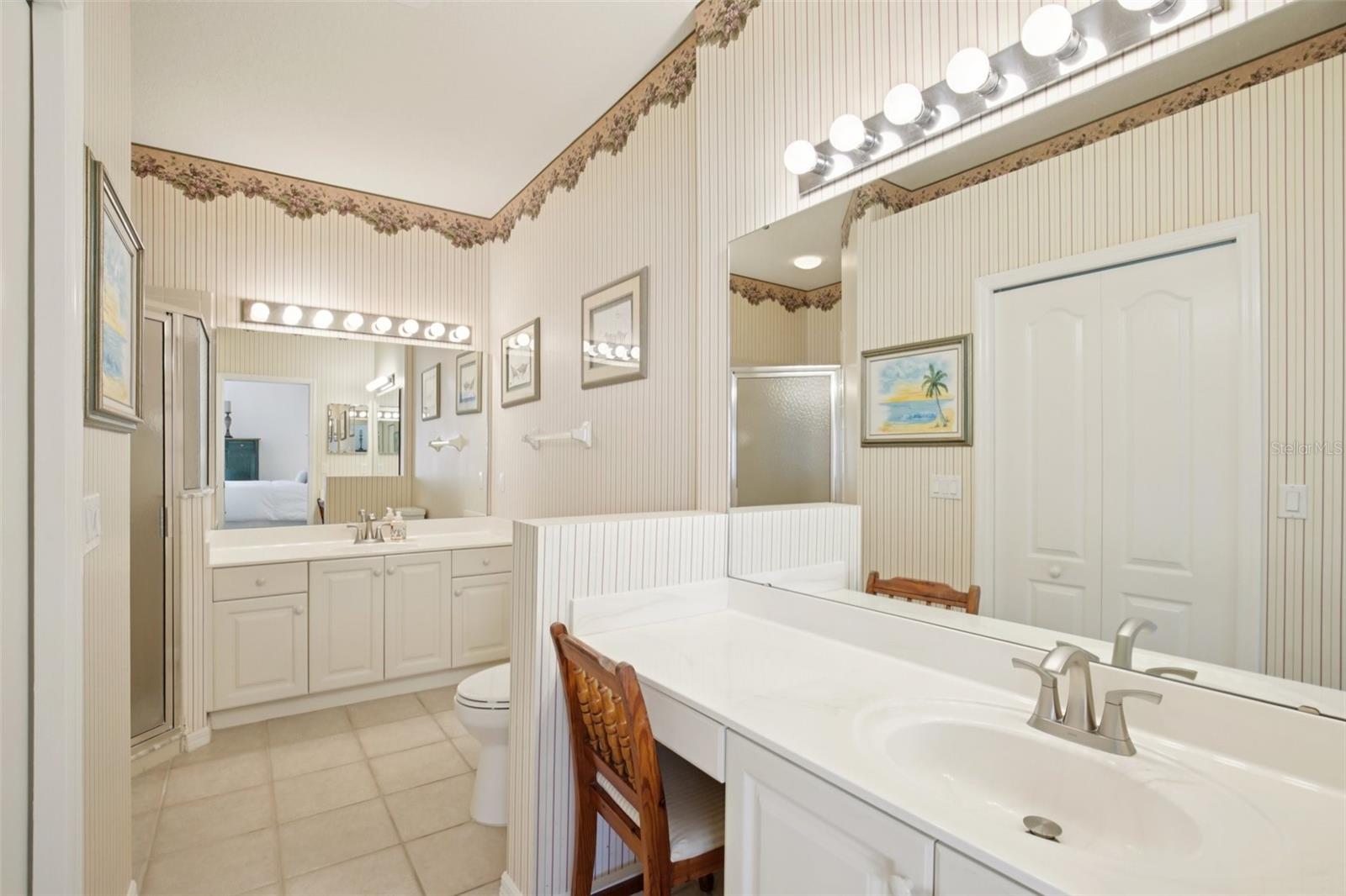 PELICAN POINTE GOLF & COUNTRY CLUB - Residential