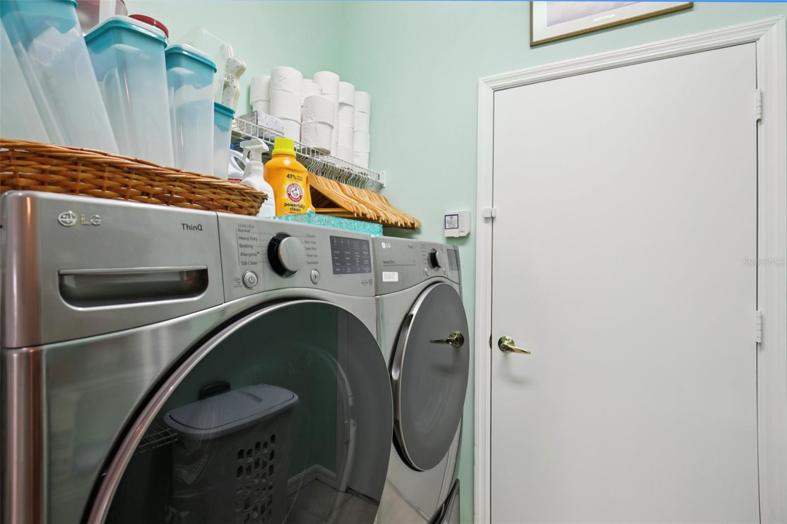 PELICAN POINTE GOLF & COUNTRY CLUB - Residential