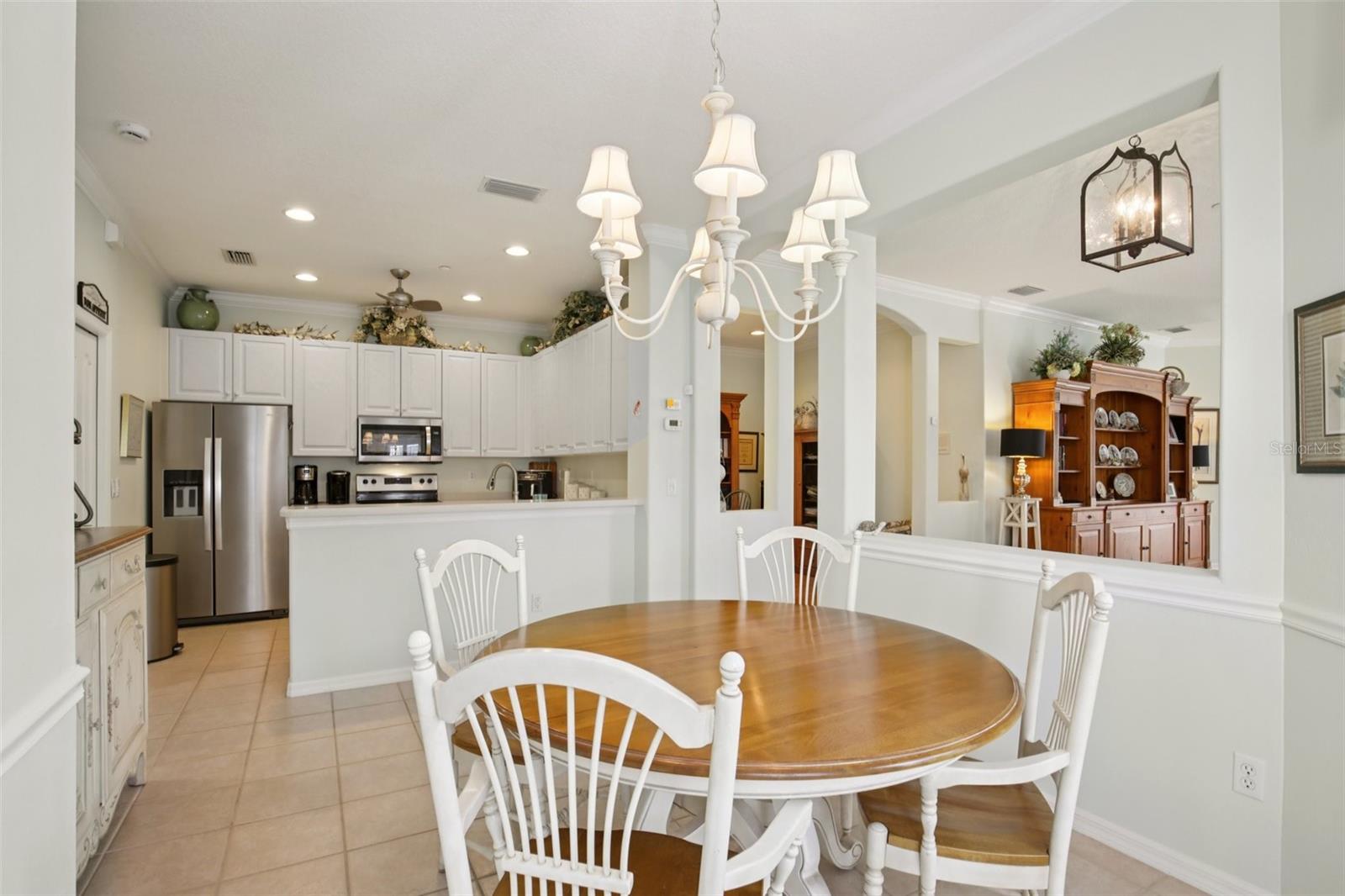 PELICAN POINTE GOLF & COUNTRY CLUB - Residential