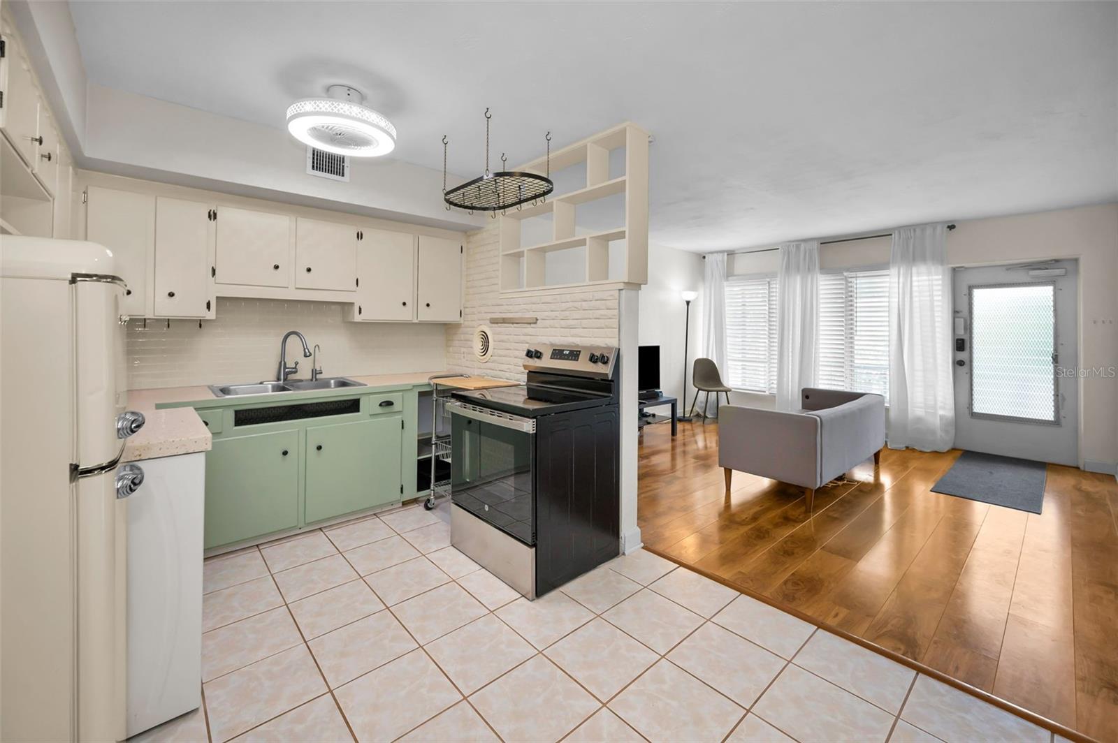 CLEARVIEW OAKS BLDG 16 - Residential