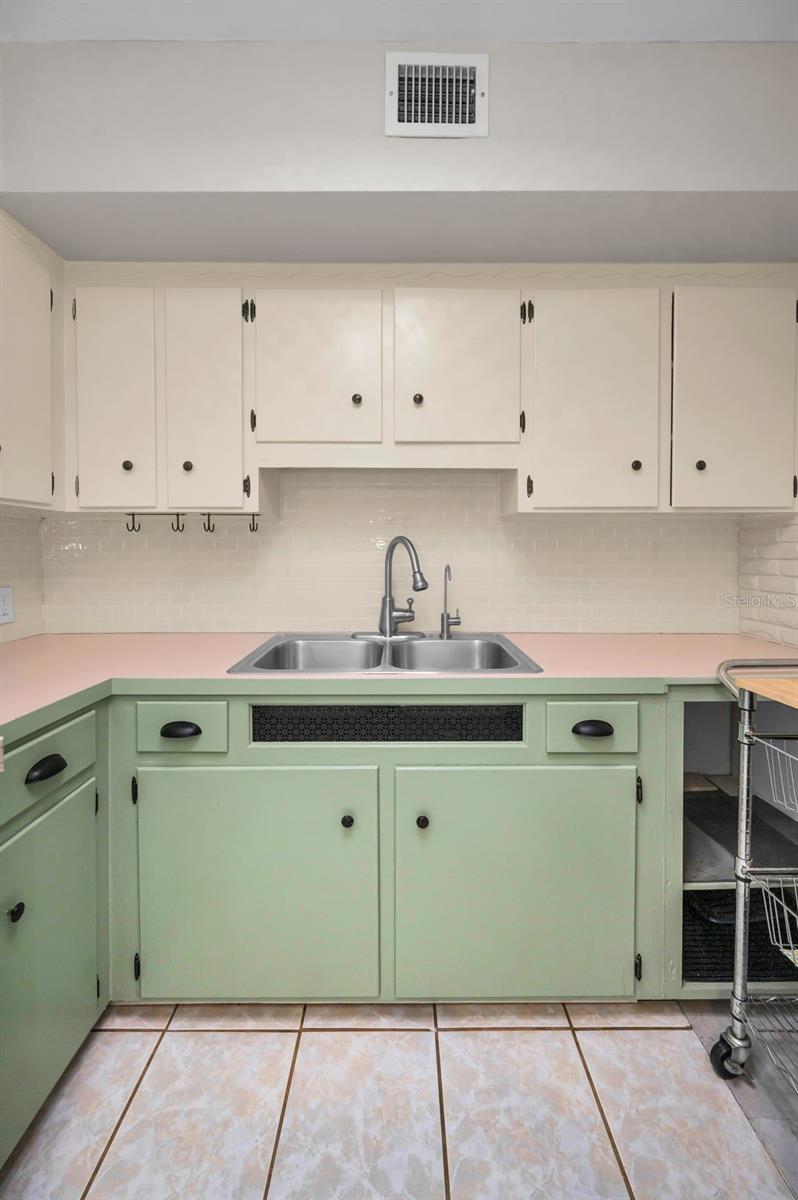 CLEARVIEW OAKS BLDG 16 - Residential