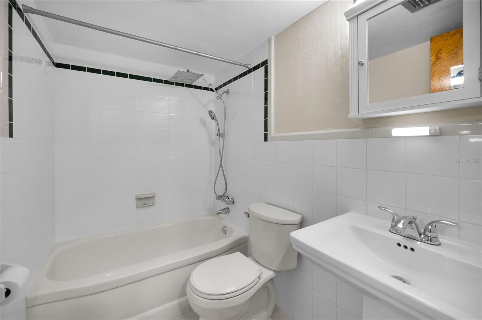 CLEARVIEW OAKS BLDG 16 - Residential