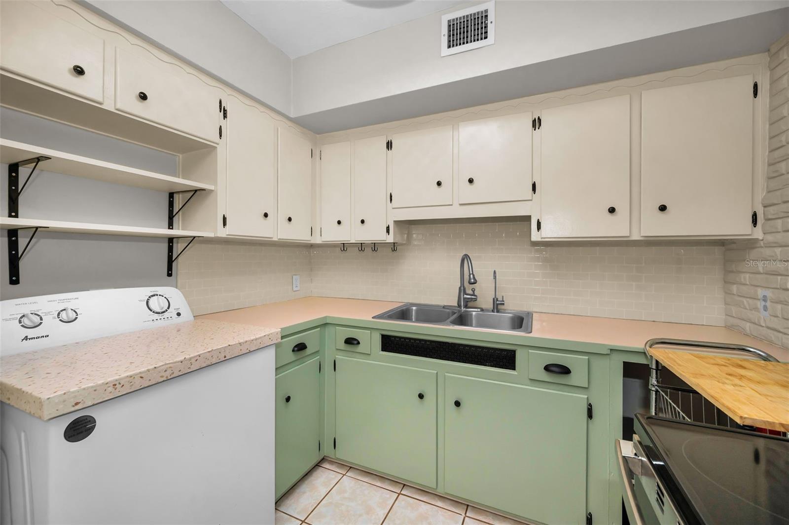 CLEARVIEW OAKS BLDG 16 - Residential