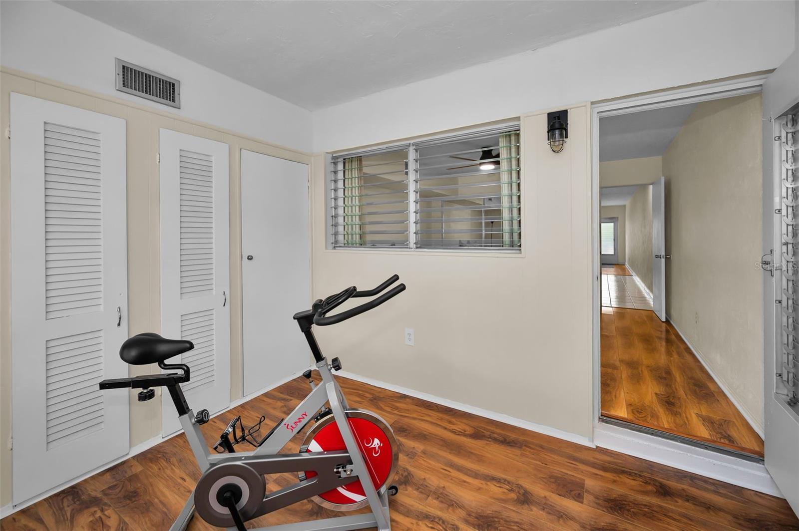 CLEARVIEW OAKS BLDG 16 - Residential