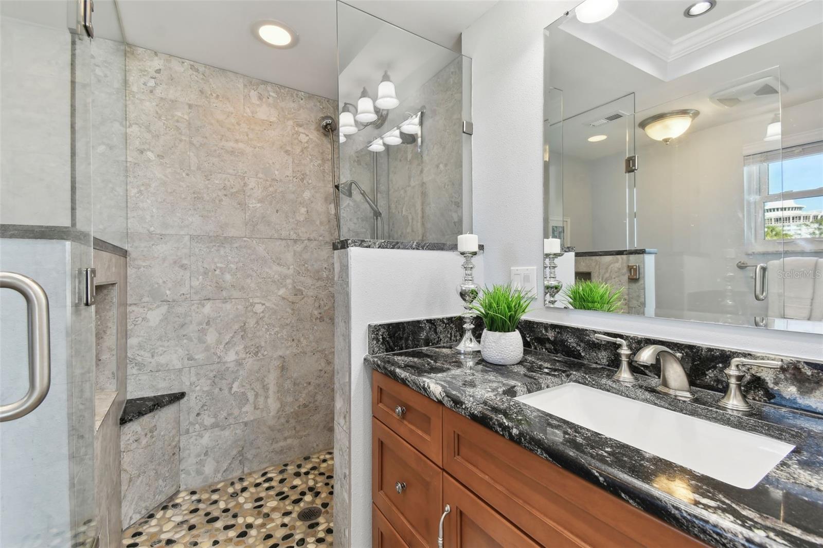 BEAU MONDE CONDO - Residential