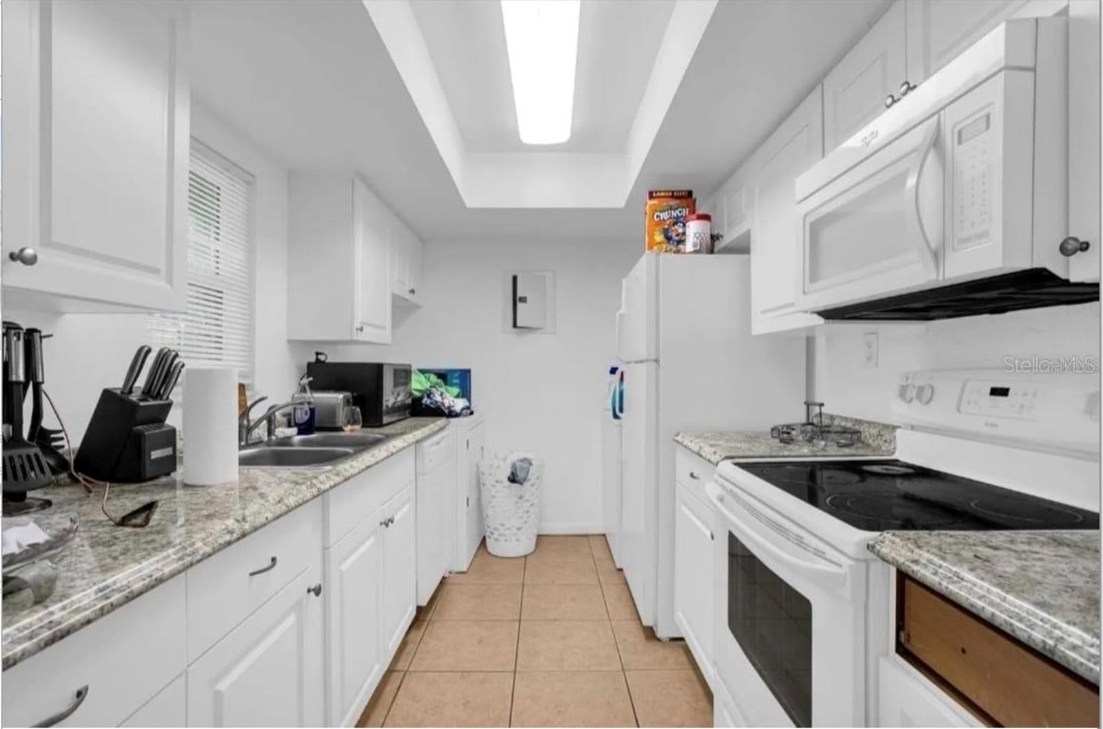 LEMON TREE CONDO SEC 01 - Residential Lease