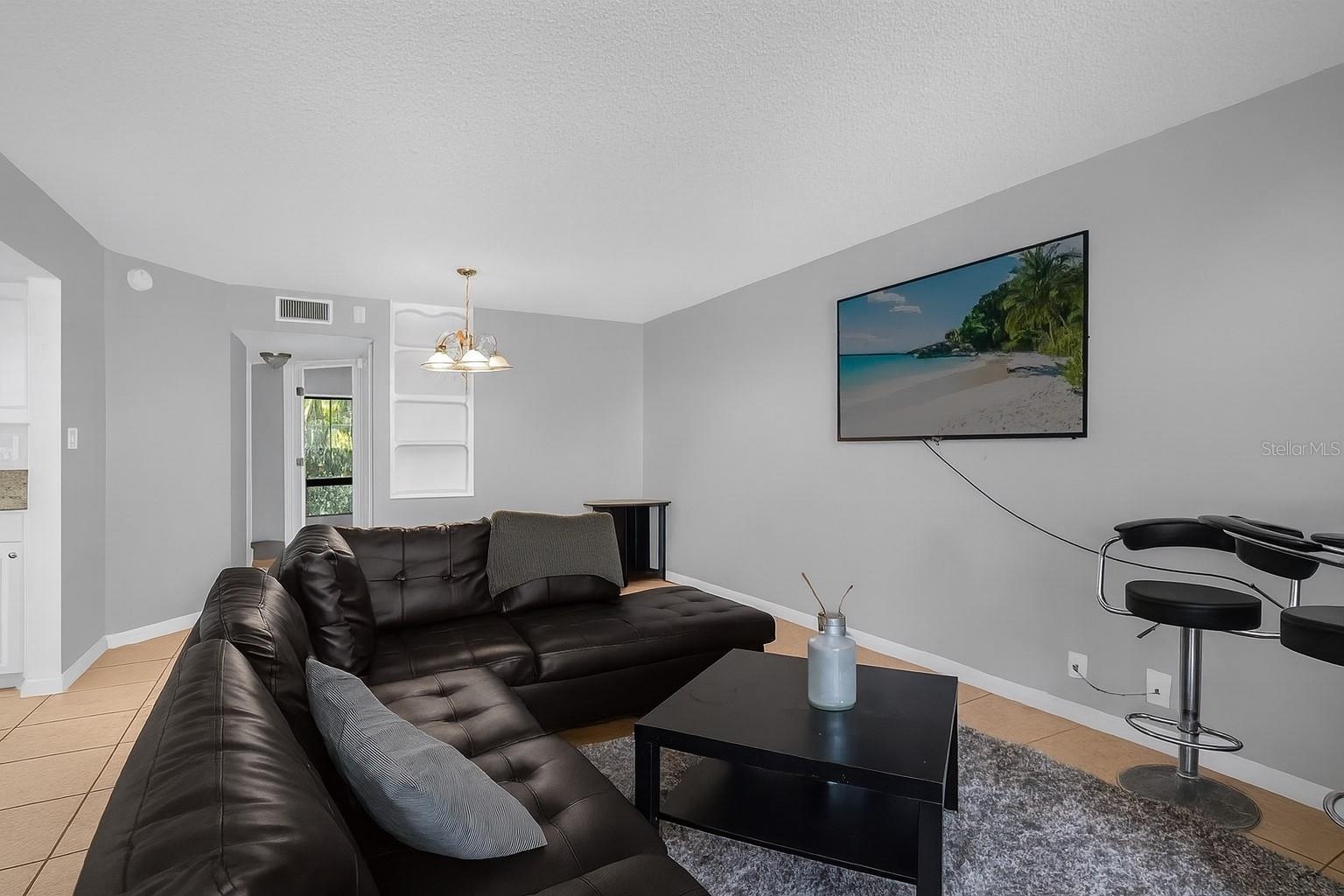 LEMON TREE CONDO SEC 01 - Residential Lease