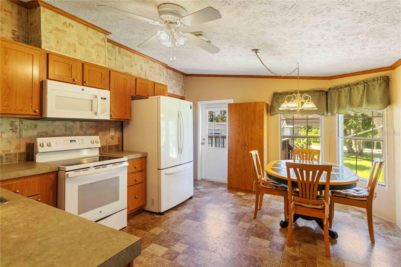EAGLE POINT MHP - Residential