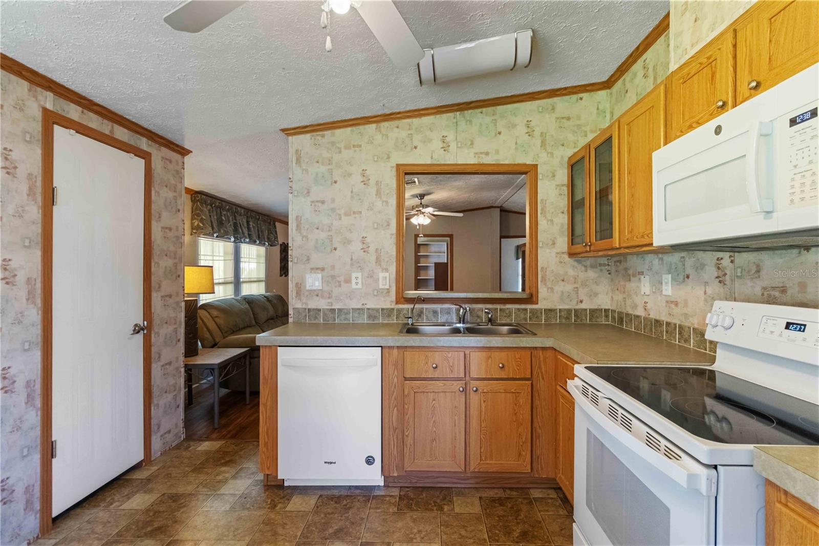EAGLE POINT MHP - Residential