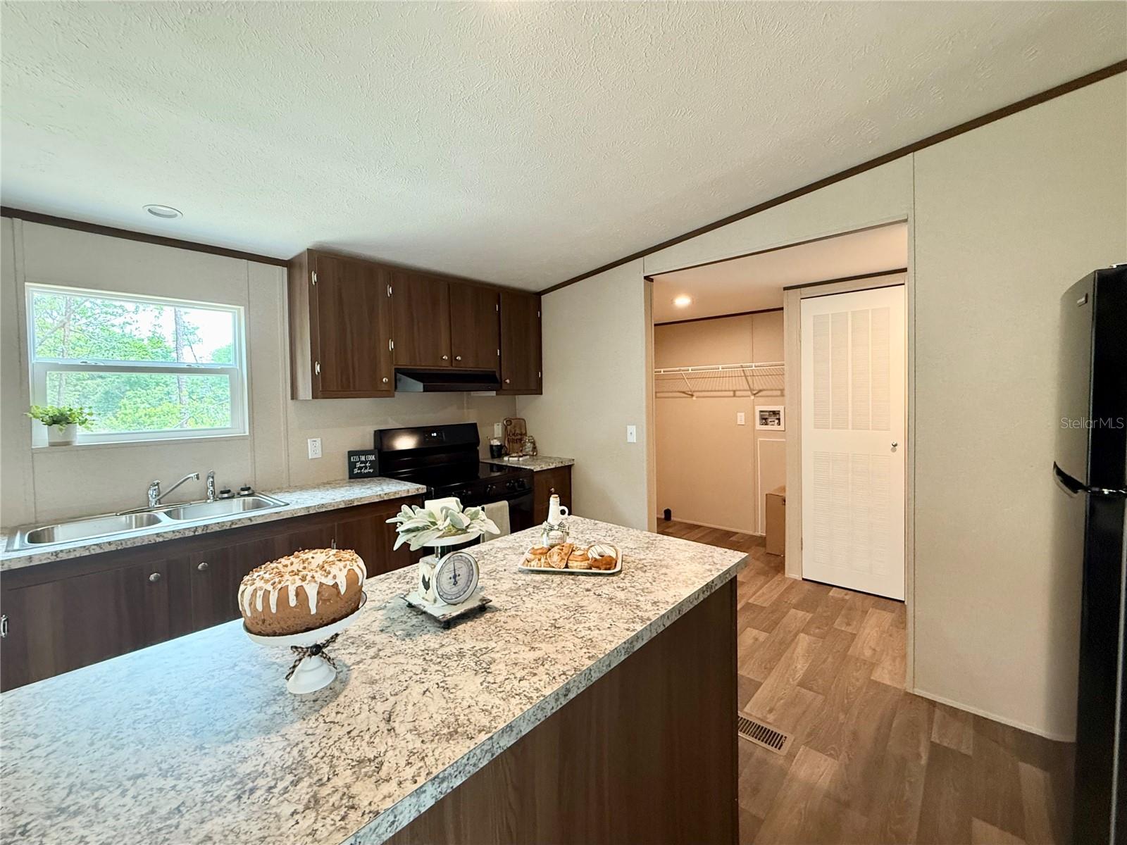 BLUE LAKE RIDGE - Residential