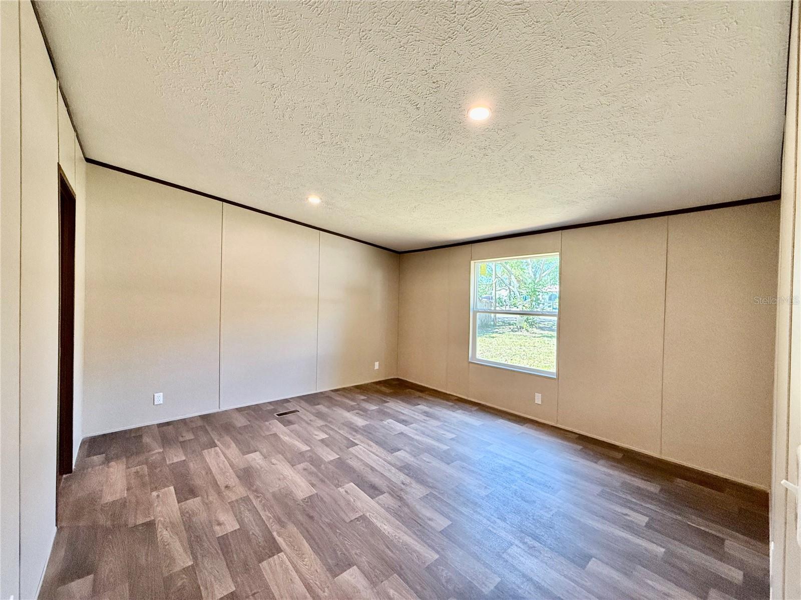 BLUE LAKE RIDGE - Residential