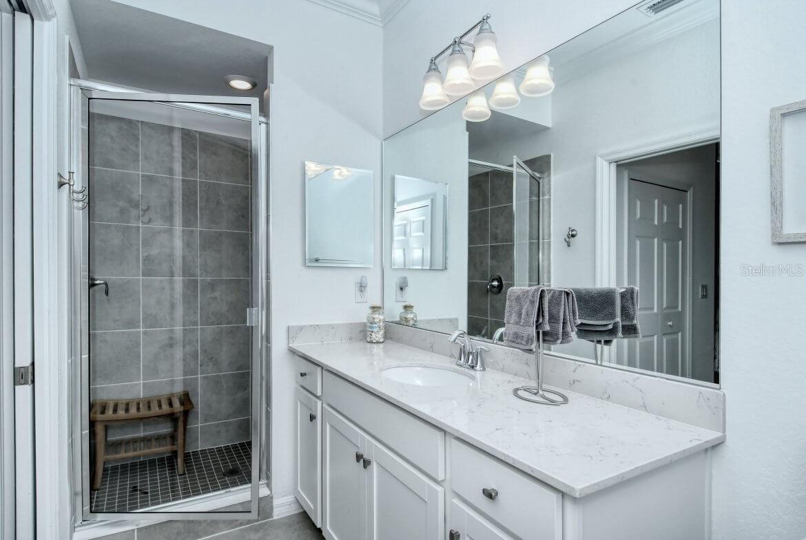 TERRACE VIII AT LAKEWOOD NATIONAL PH I - Residential Lease