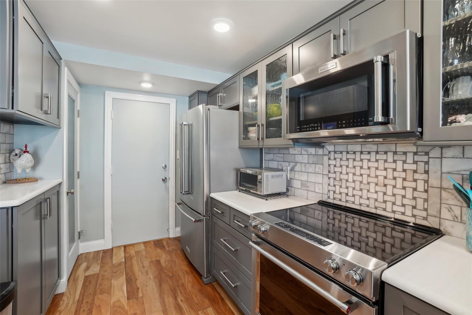 7400 SUN ISLAND DRIVE S 712