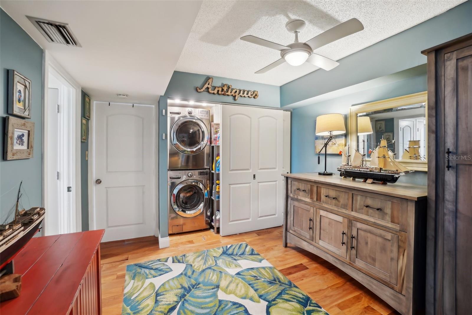 BAY ISLAND GROUP 1 - Residential