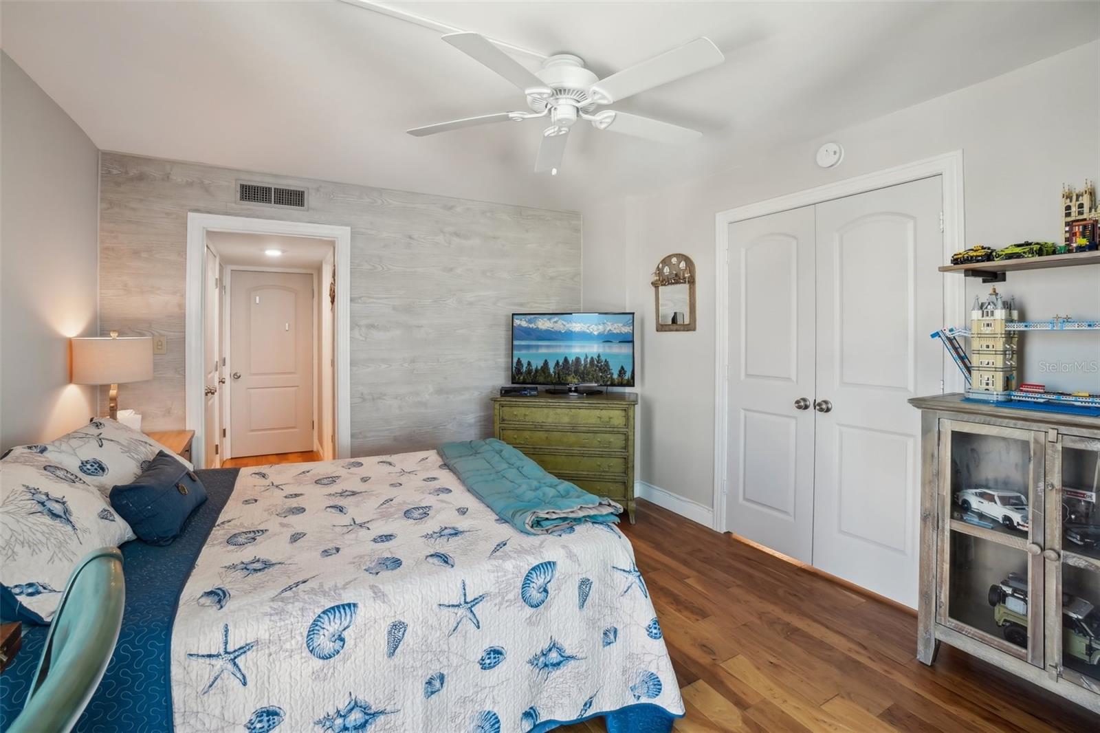 BAY ISLAND GROUP 1 - Residential