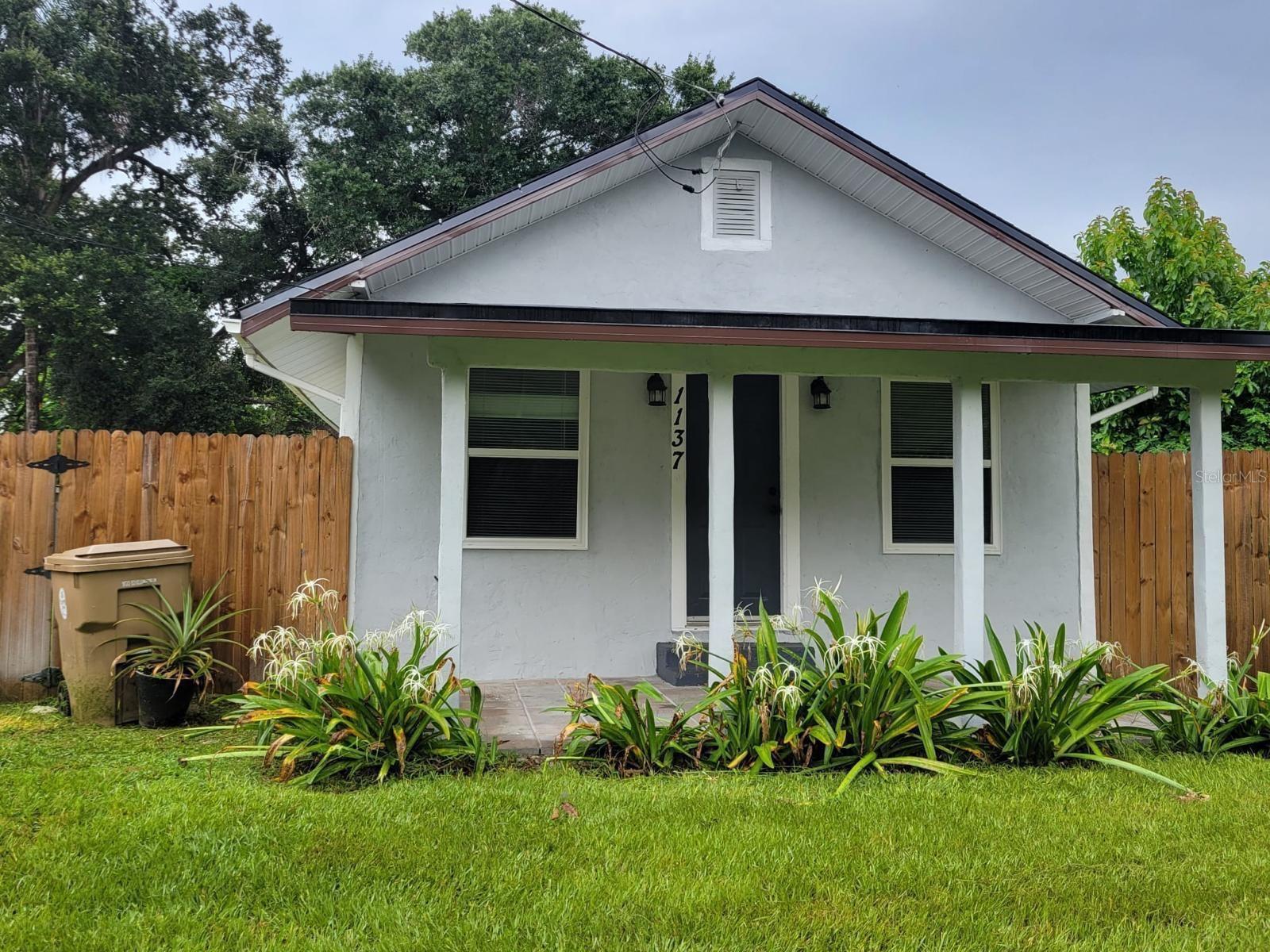 Welcome to this charming 2-bedroom, 1-bath home, perfectly located in the heart of Kissimmee. Freshly painted and move-in ready, this property features a practical and cozy layout, with an additional room offering endless possibilities—ideal for a home office, creative studio, or guest space.
Recent updates include a new roof (2022), updated plumbing, and A/C maintenance completed in 2025, ensuring peace of mind for years to come.
Step outside to a spacious backyard where you’ll find a tiny home ready to rent—perfect for generating extra income thanks to the property’s no HOA location. The outdoor space also offers plenty of room for gatherings, gardening, or simply enjoying Florida’s sunshine.
With a prime location near major roads like 192 and Orange Blossom Trail, you’ll have quick access to shopping, dining, schools, and entertainment.
Plus, the seller is offering $5,000 toward closing costs, making this home an even more attractive opportunity for buyers.