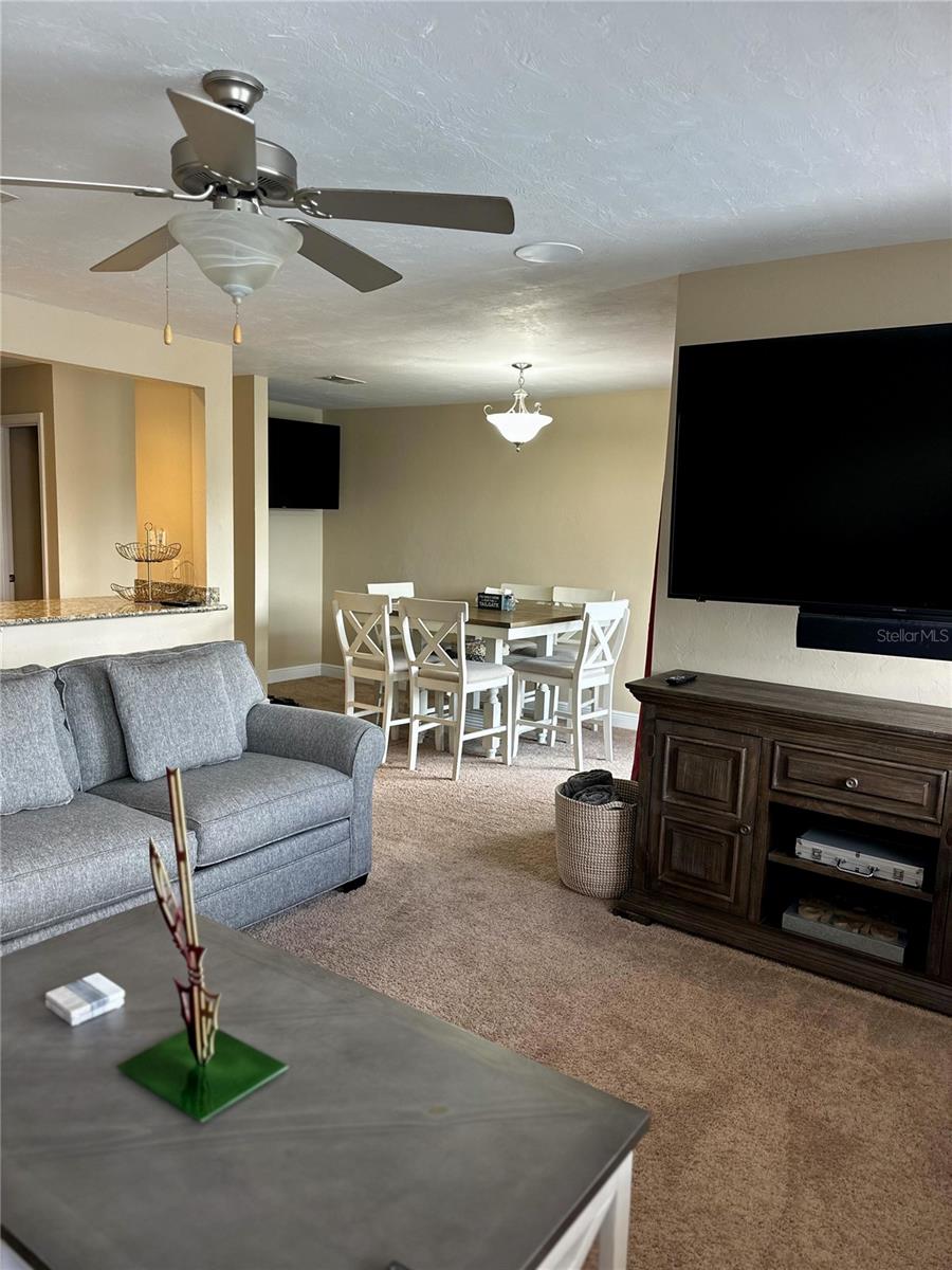 THE LAKES - Residential