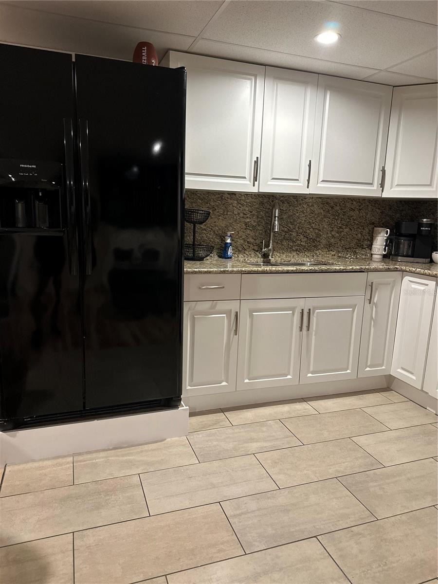 THE LAKES - Residential