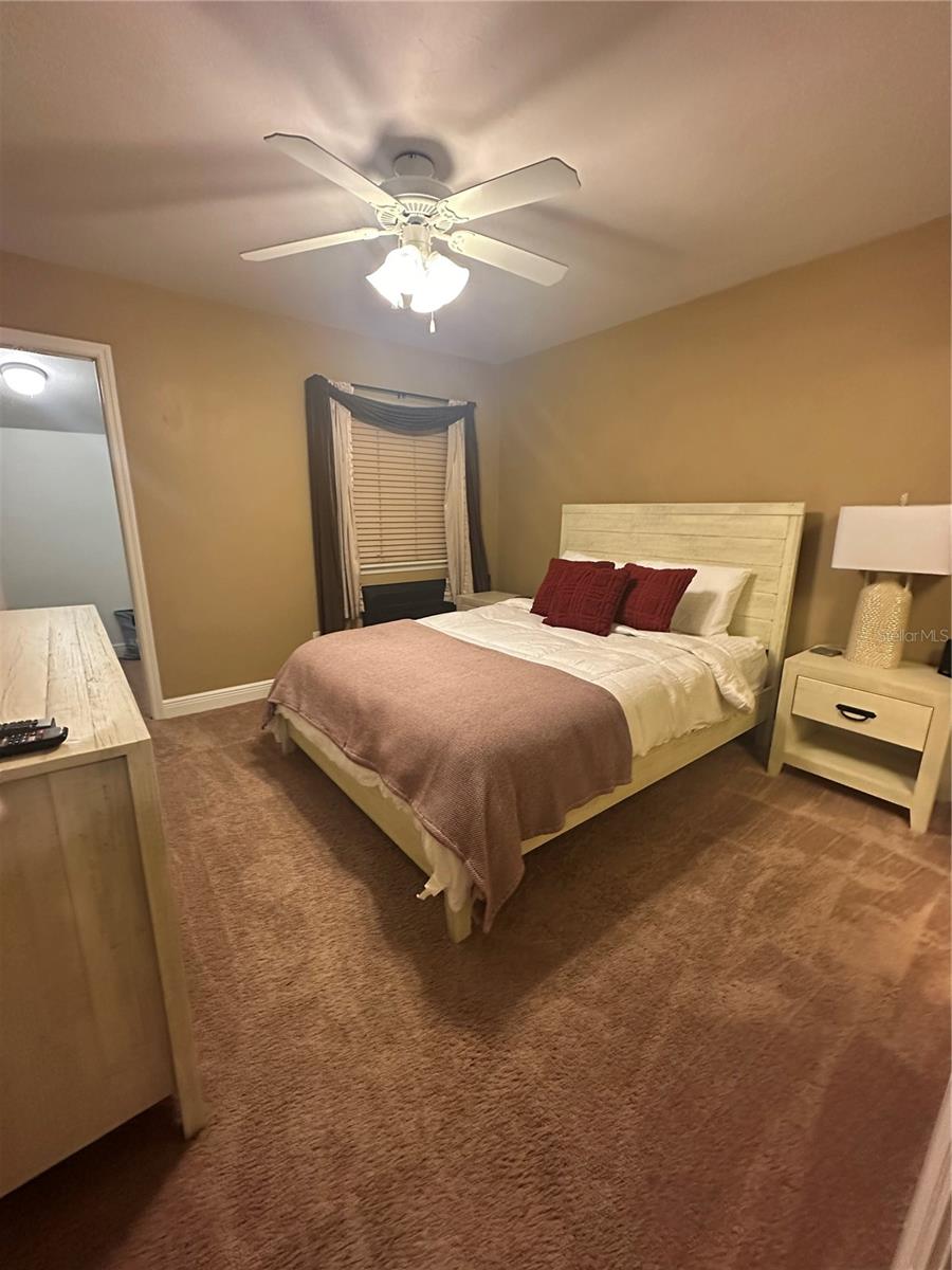 THE LAKES - Residential