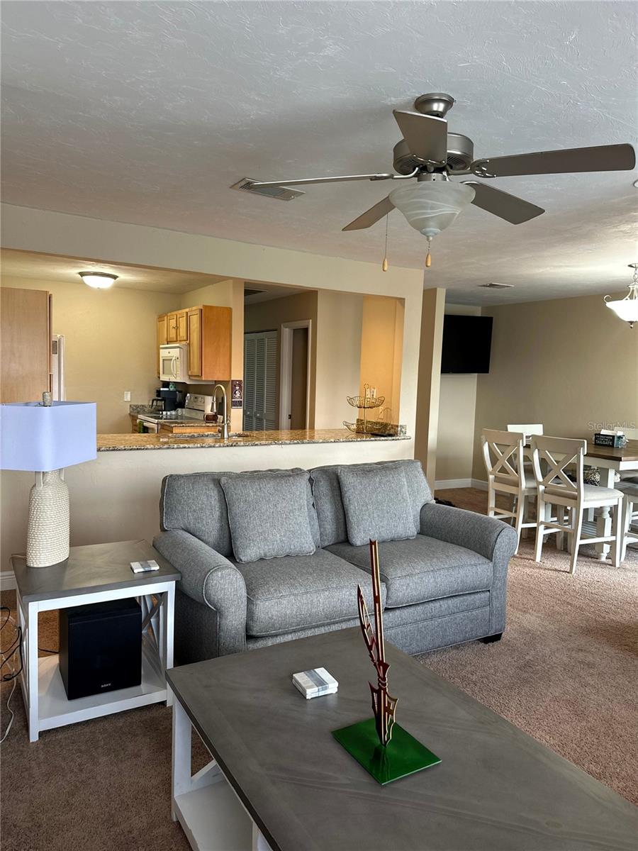 THE LAKES - Residential