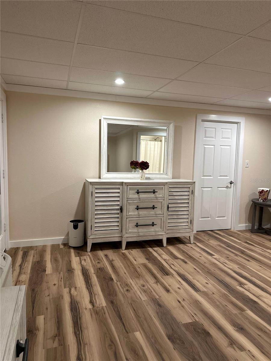 THE LAKES - Residential