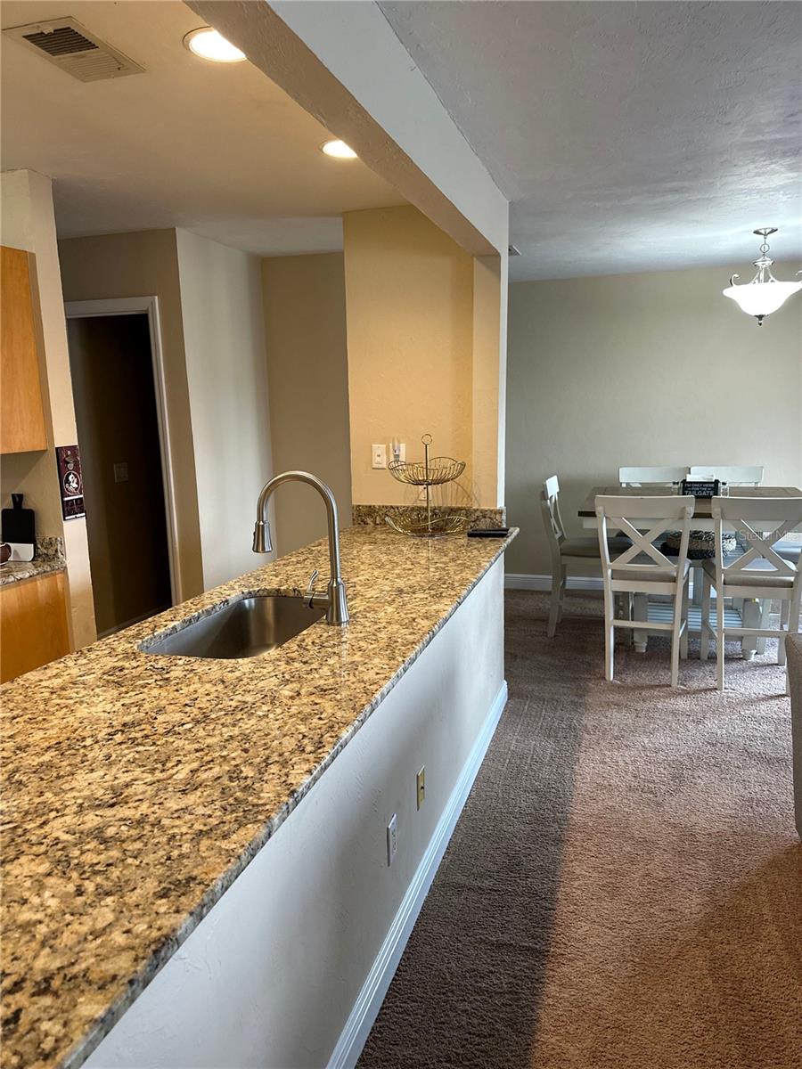 THE LAKES - Residential