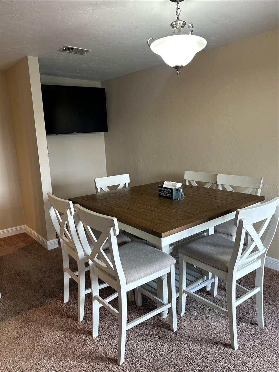 THE LAKES - Residential