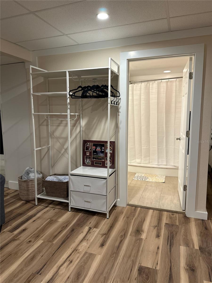 THE LAKES - Residential