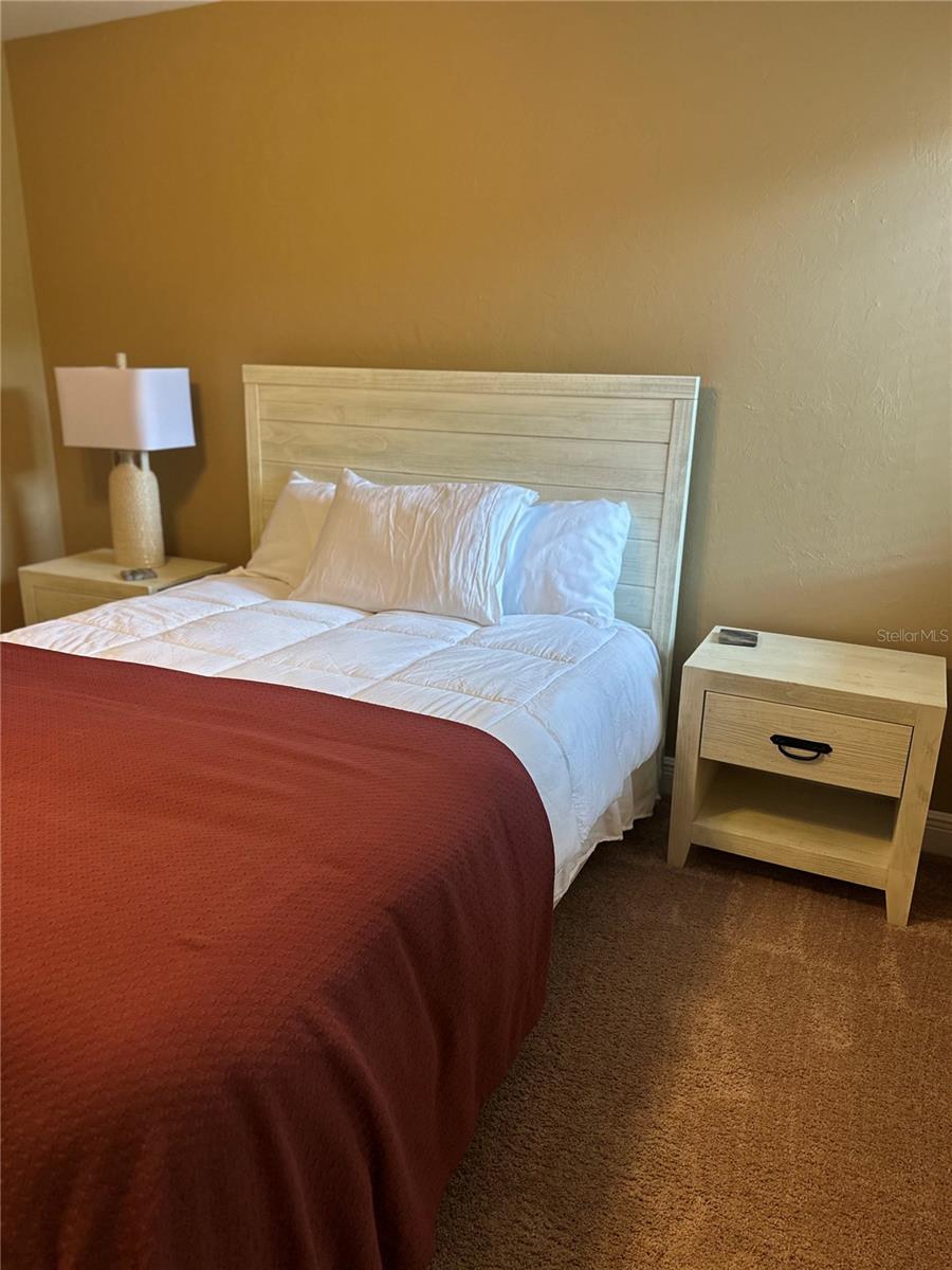 THE LAKES - Residential