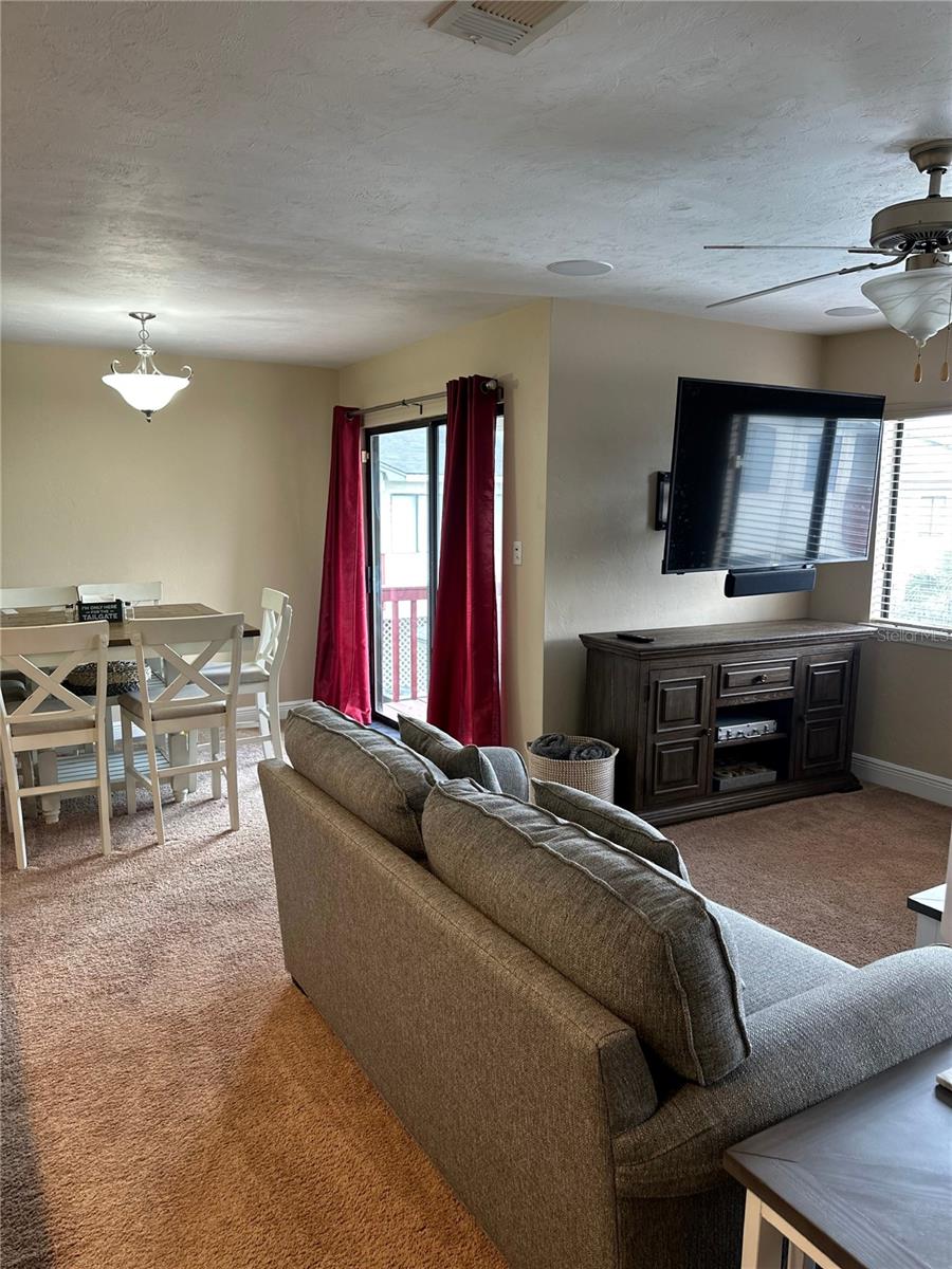 THE LAKES - Residential