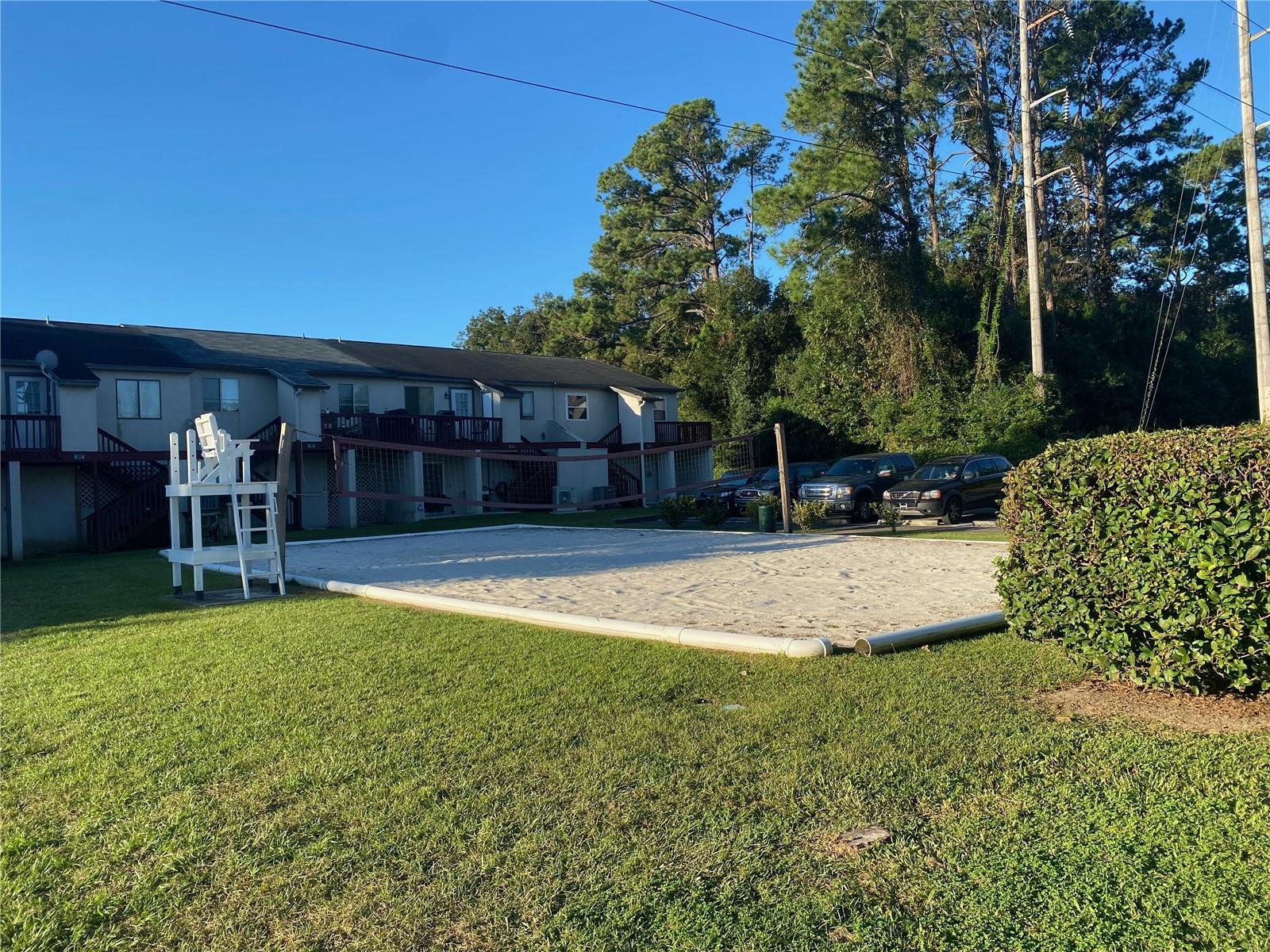 THE LAKES - Residential