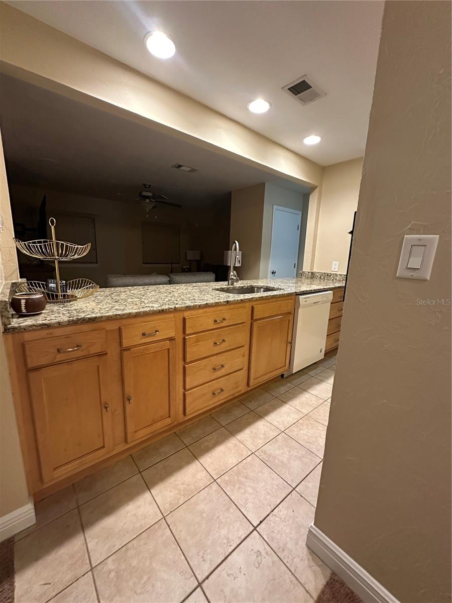 THE LAKES - Residential