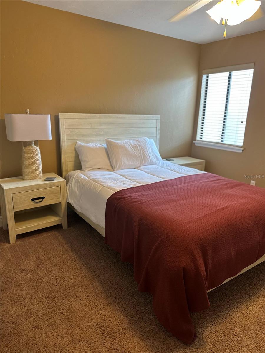 THE LAKES - Residential