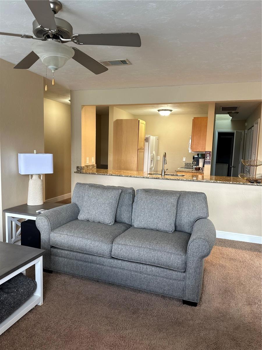 THE LAKES - Residential