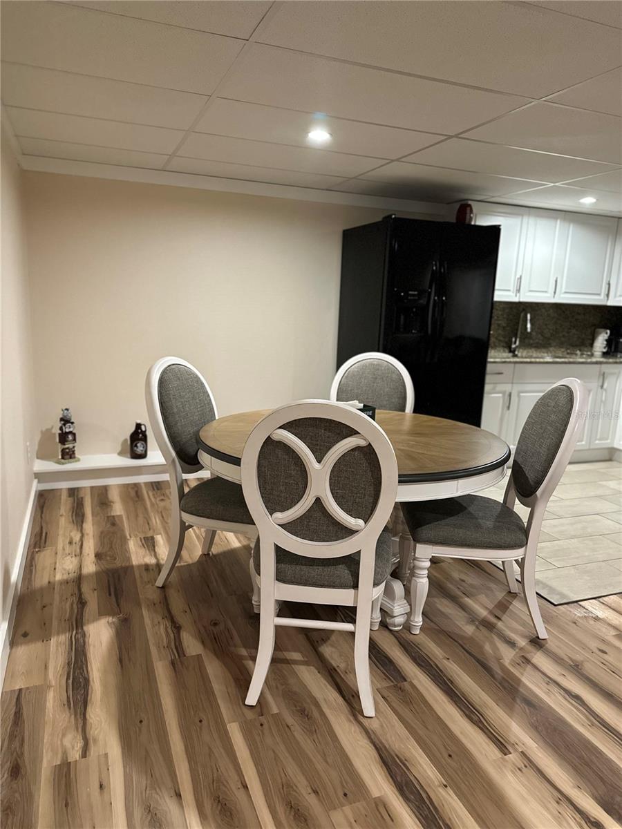 THE LAKES - Residential