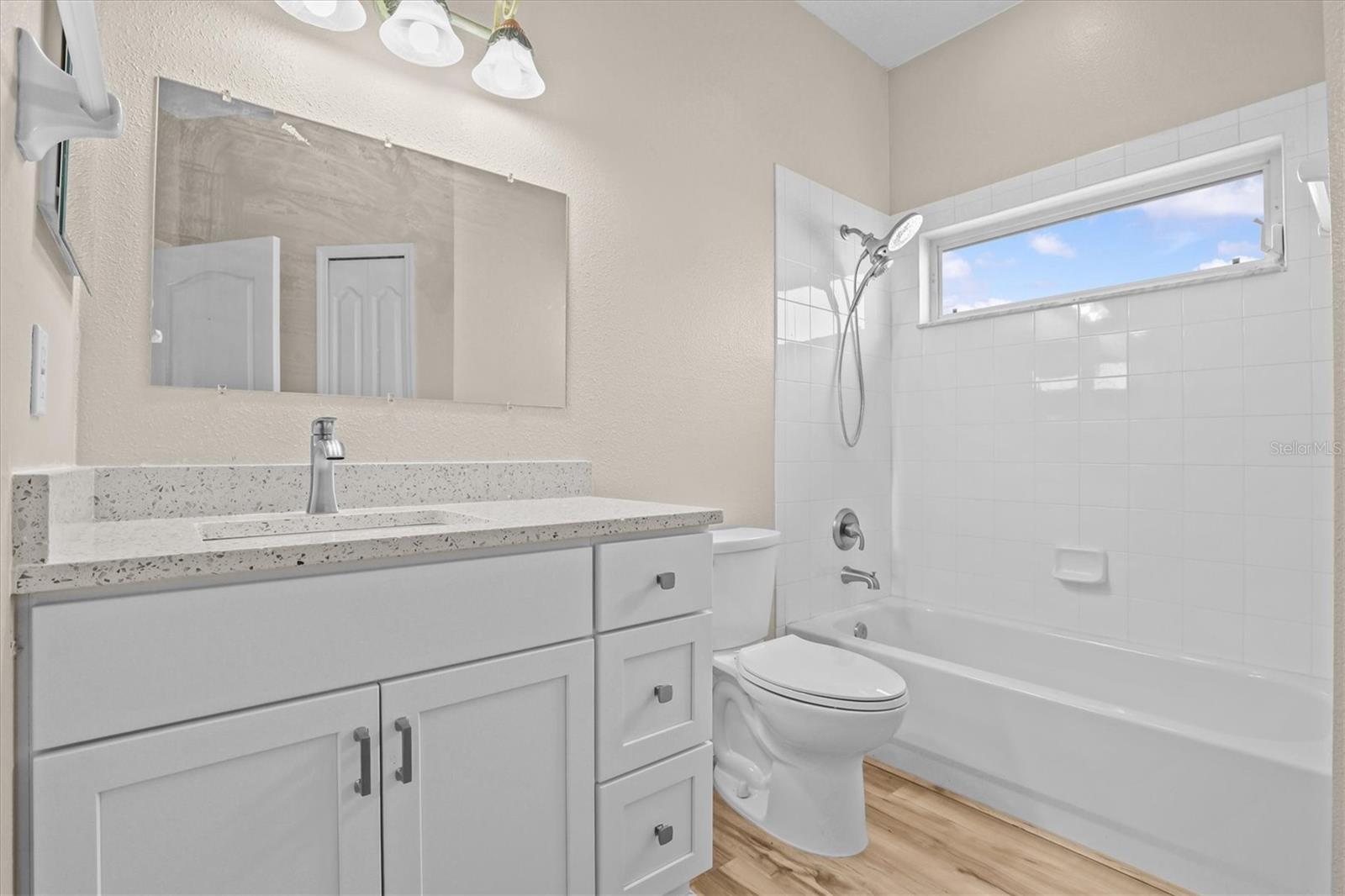 KEY VISTA PH 01 - Residential