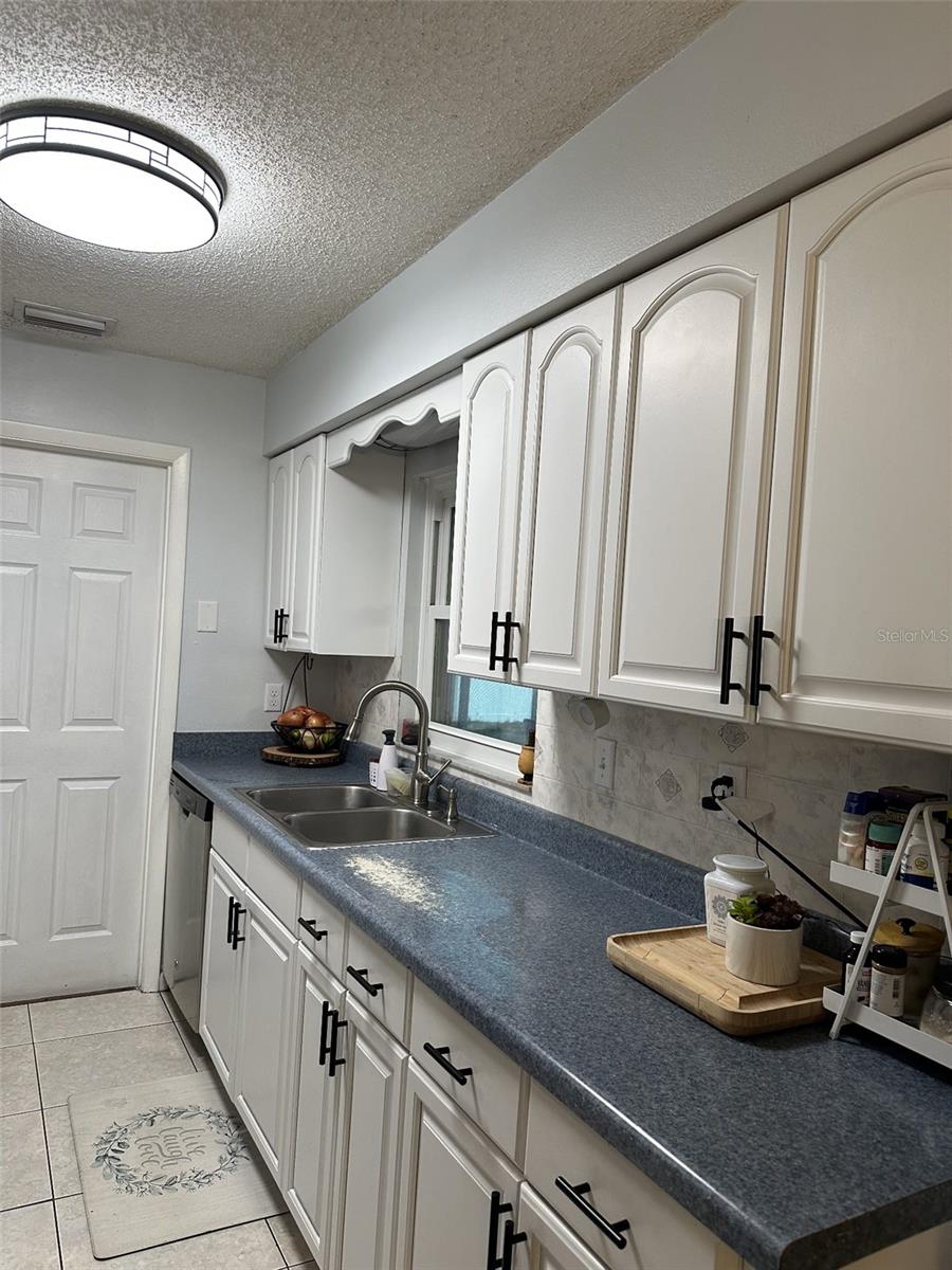 HIGHLAND GROVE EAST - Residential