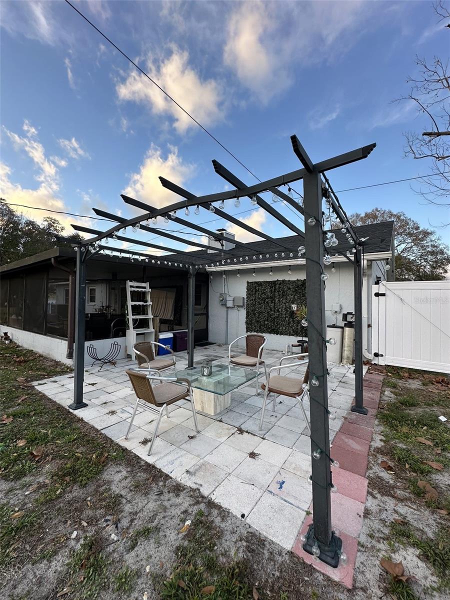 HIGHLAND GROVE EAST - Residential