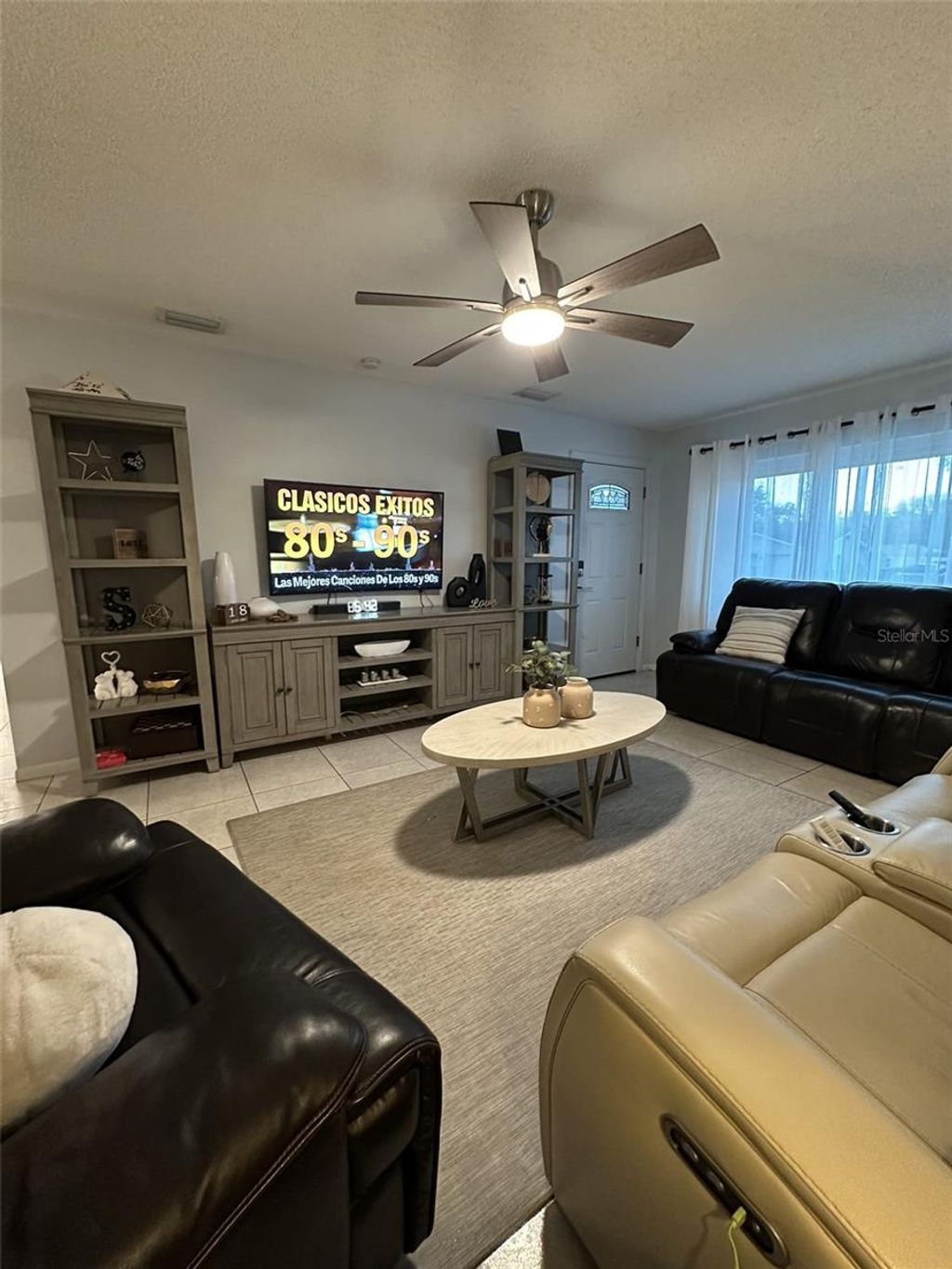 Photo of 2338 Ridgeview Drive, Lakeland, FL 33810 (MLS # TB8466017)