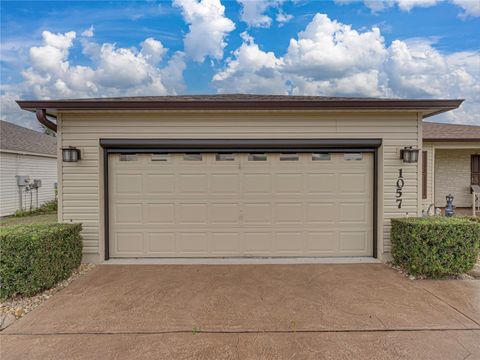 A home in LAKELAND