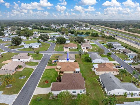 A home in LAKELAND