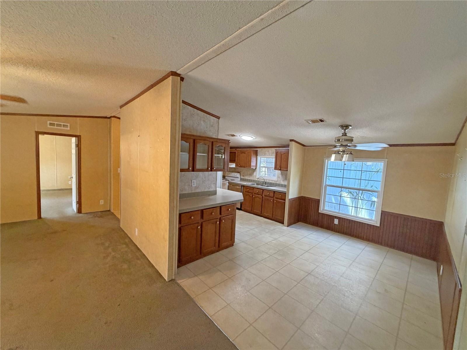 LAK-A-WANA LAKE GARDENS - Residential