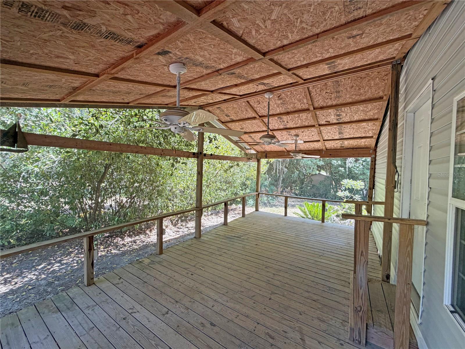 LAK-A-WANA LAKE GARDENS - Residential