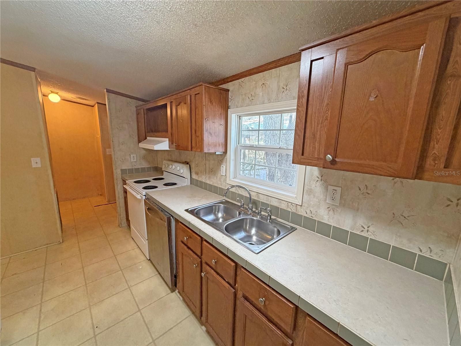 LAK-A-WANA LAKE GARDENS - Residential