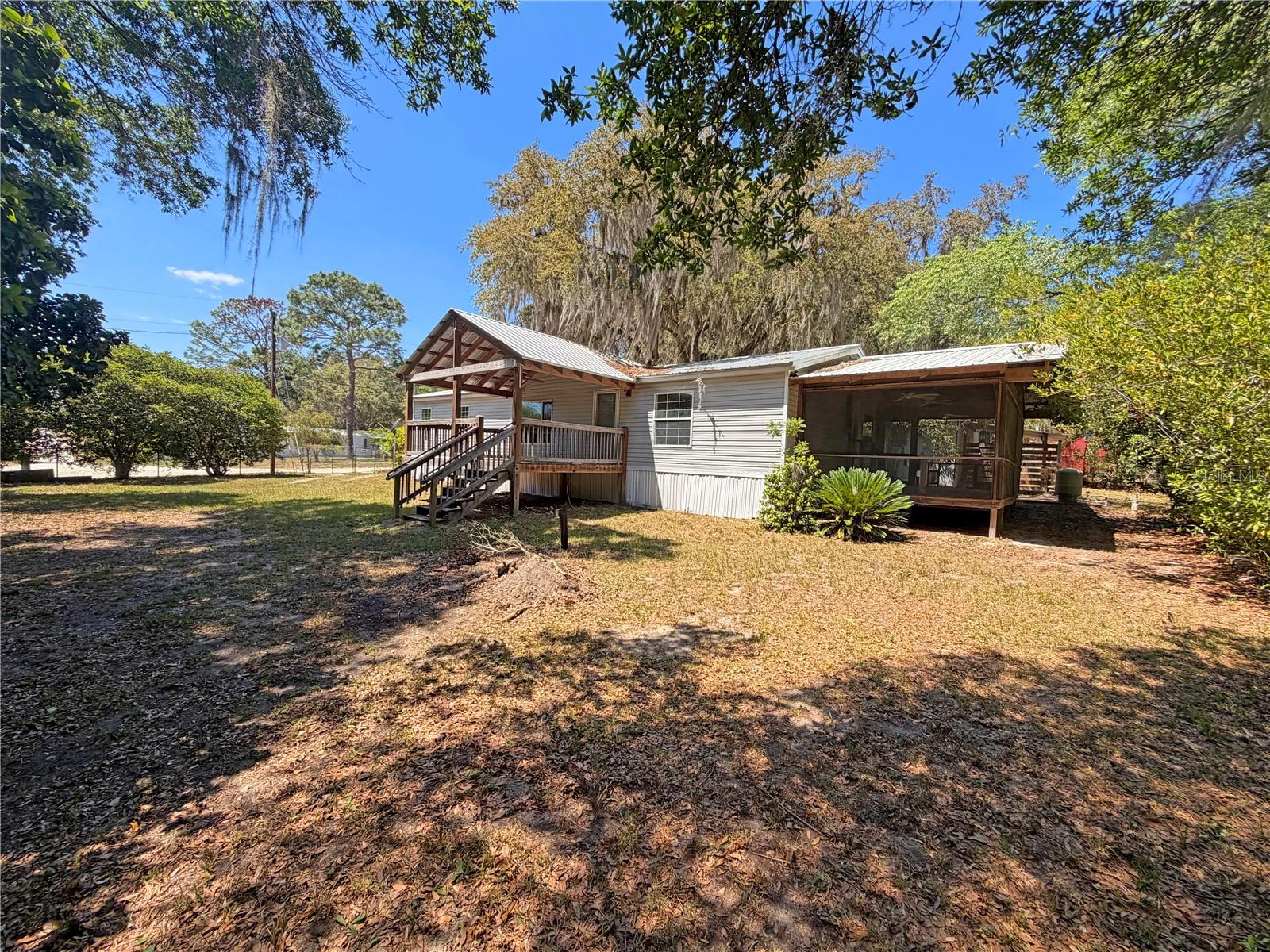 LAK-A-WANA LAKE GARDENS - Residential